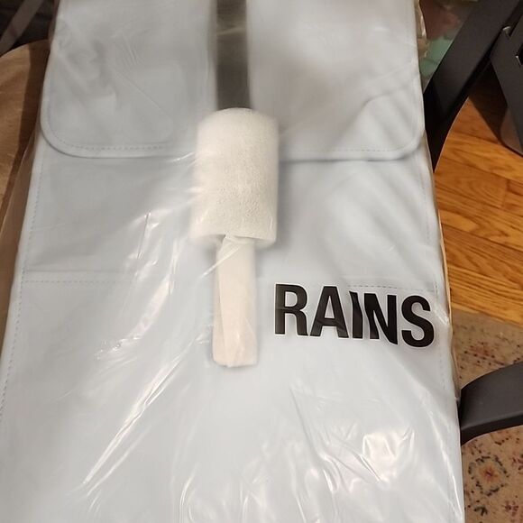 RAINS BACKPACK WATERPROOF AMAZING - Picture 1 of 7